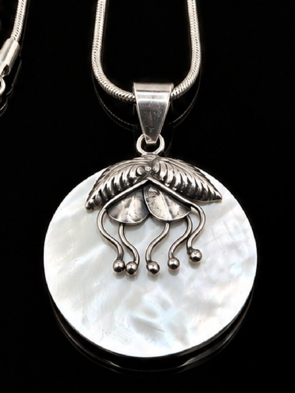 Vintage Sterling Silver Mother of Pearl Pendant Necklace 24" Snake Chain